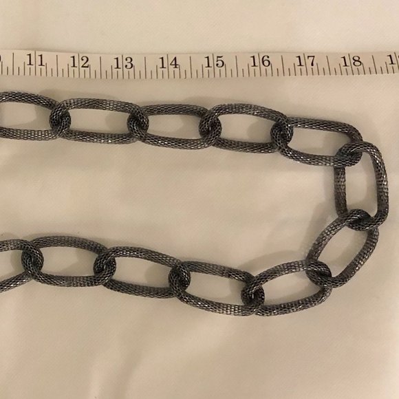 Mesh Link Necklace - Picture 2 of 5